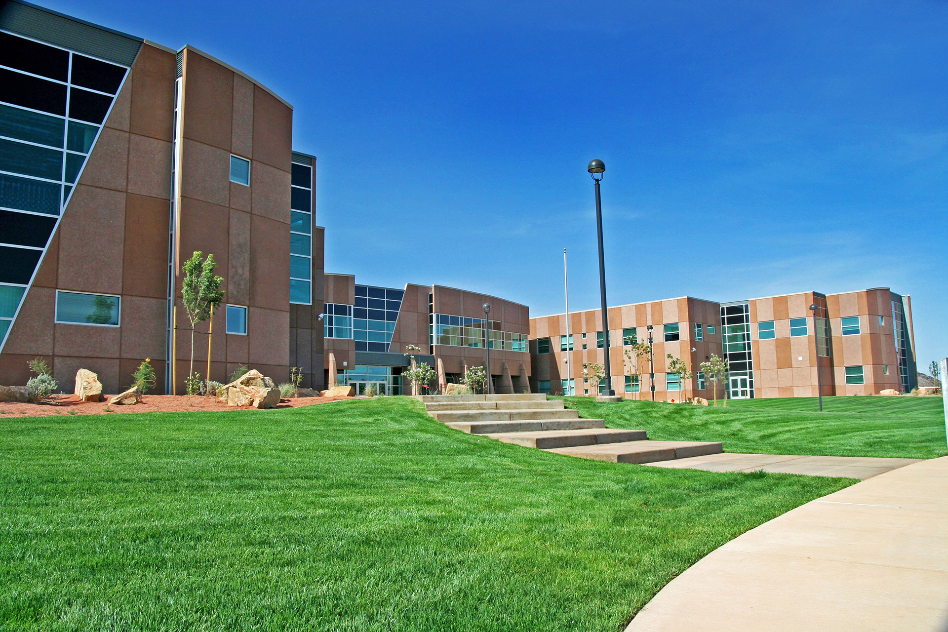 Tonaquint st george utah school